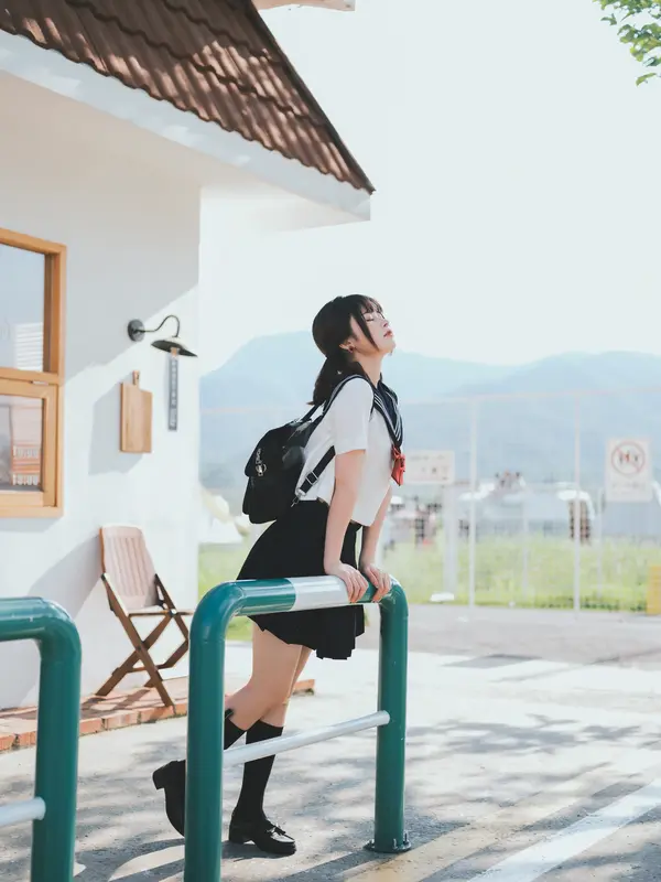 [艺图语] 2022.06.04 那年喜欢的女孩 _ 其一 河豚抚子 - 艺图语